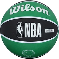 Ballon de basket-ball Wilson NBA Team Tribute noir et vert autographié par Jayson Tatum, des Boston Celtics.