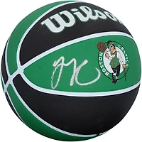 Ballon de basket-ball Wilson NBA Team Tribute noir et vert autographié par Jayson Tatum, des Boston Celtics.
