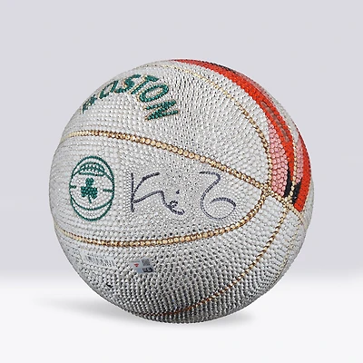Ballon de basket collector Wilson City Edition 2023-24, autographié par Kevin Garnett (Boston Celtics) - Illustration par Rock On Sports