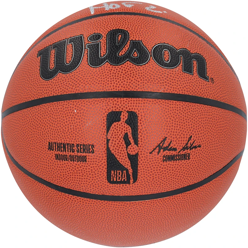 Ballon de basket-ball d'intérieur/extérieur Wilson Authentic Series autographié par Kevin Garnett des Boston Celtics avec inscription « HOF 20 »
