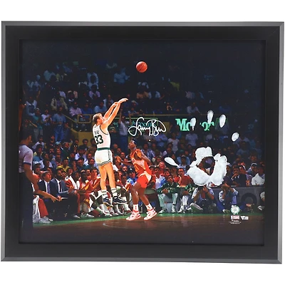 Tir autographié de Larry Bird Boston Celtics contre Dominique Wilkins, 20" x 24", toile enveloppée dans une galerie avec impression à la main en peinture acrylique blanche