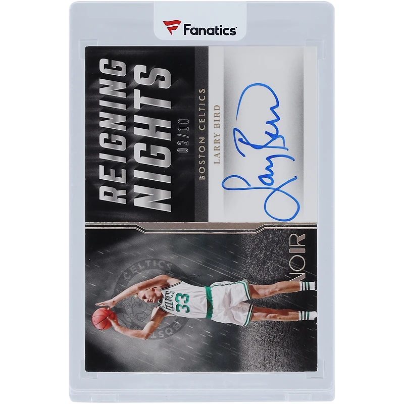Carte Panini Noir Holo Gold Reigning Nights 2021-22 dédicacée par Larry Bird des Boston Celtics #RN-LBI #2/10