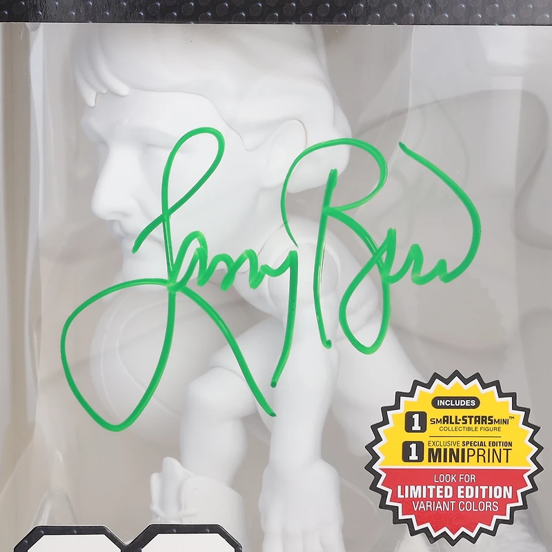 Figurine 6" de la variante White Chase de Larry Bird, autographiée par les Boston Celtics, des petits STARS