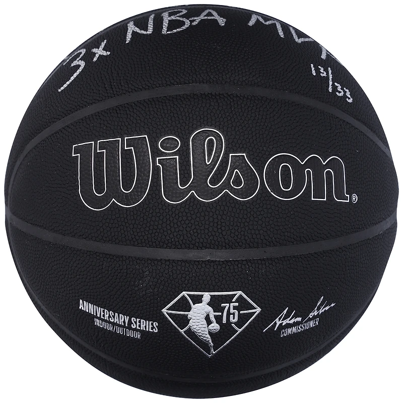 Ballon de basket noir dédicacé par Larry Bird Boston Celtics pour le 75e anniversaire de Wilson avec inscription « 3X NBA MVP » - Édition limitée à 33 exemplaires
