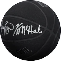 Ballon de basket-ball noir Wilson, logo 75e anniversaire, autographié par Larry Bird, Robert Parish et Kevin McHale des Celtics de Boston.