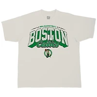 T-shirt urbain surdimensionné pour homme Stadium Essentials crème Boston Celtics Your Way