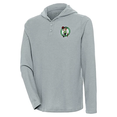 T-shirt à capuche Henley manches longues Antigua Grey Boston Celtics Strong Hold pour homme