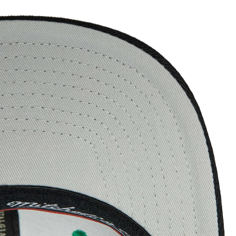 Casquette pour homme Mitchell & Ness Kelly Green/Black Boston Celtics MVP Team Two-Tone 2.0 Stretch Snapback