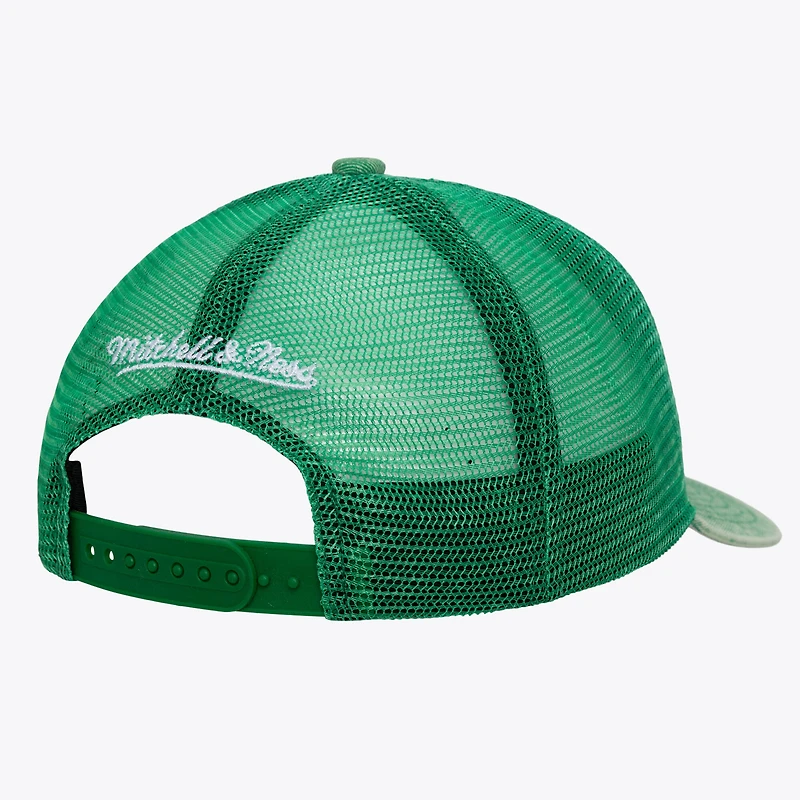 Men's Mitchell & Ness Kelly Green Boston Celtics Gameday Snow Wash Adjustable Trucker Hat