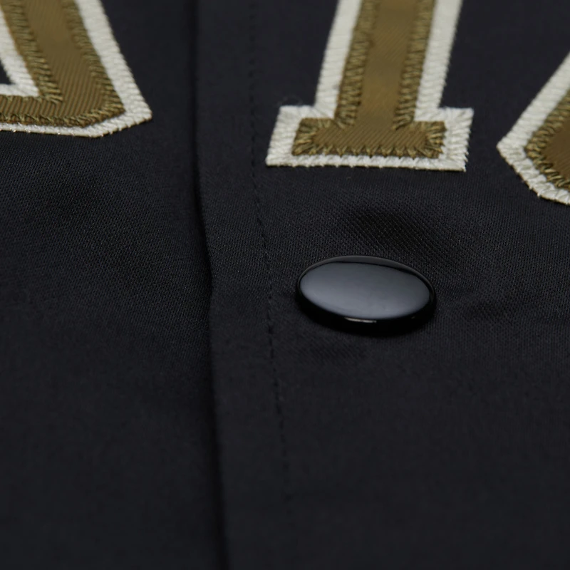 Veste Mitchell & Ness olive/noir Boston Celtics Clutch Satin Raglan Full-Snap pour homme