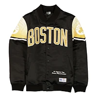 Veste en satin noir New Era Boston Celtics édition City 2025/26 pour homme, fermeture à boutons-pression.