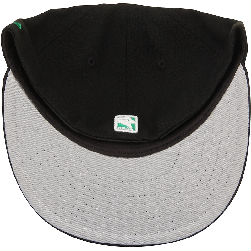 Casquette ajustée New Era 59FIFTY noire pour homme, couleur officielle des Boston Celtics