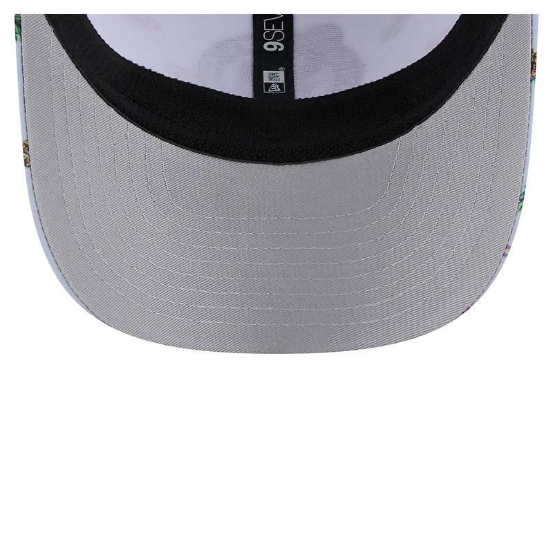 Casquette extensible à bouton-pression New Era bleu clair/gris Boston Celtics Adventure Aloha Pattern 9SEVENTY pour homme