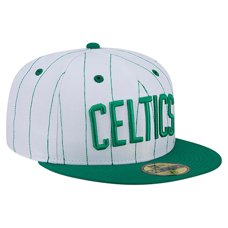 Casquette ajustée New Era 59FIFTY blanche à rayures fines avec logo Boston Celtics pour homme