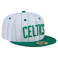 Casquette ajustée New Era 59FIFTY blanche à rayures fines avec logo Boston Celtics pour homme
