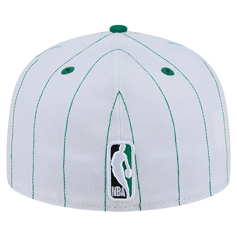 Casquette ajustée New Era 59FIFTY blanche à rayures fines avec logo Boston Celtics pour homme
