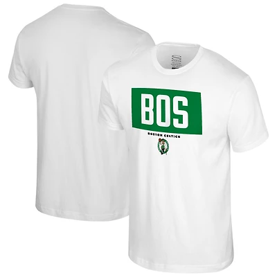 T-shirt blanc Stadium Essentials pour homme avec barre transversale des Boston Celtics