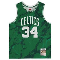 Maillot Swingman vert Kelly Mitchell & Ness Marble 2007-08 autographié par Paul Pierce (Boston Celtics) avec inscription « The Truth ».