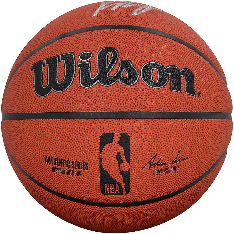 Ballon de basket-ball Wilson Authentic Series autographié par Payton Pritchard (Boston Celtics), utilisable en intérieur et en extérieur