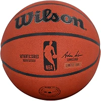 Ballon de basket-ball Wilson Authentic Series autographié par Payton Pritchard (Boston Celtics), utilisable en intérieur et en extérieur