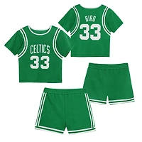 Ensemble t-shirt et short Mitchell & Ness Larry Bird vert Kelly Boston Celtics Play by Place pour enfants d'âge préscolaire