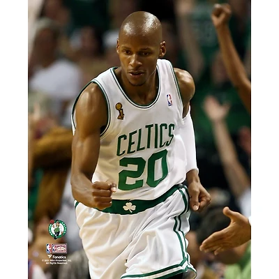 Photographie non signée de Ray Allen des Boston Celtics, Hardwood Classics Clutch Fist Pump