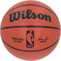 Ballon de basket Wilson autographié par Robert Parish des Boston Celtics