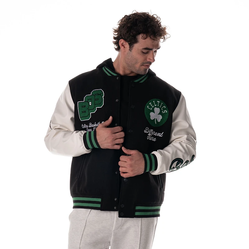 Veste universitaire unisexe en laine à capuche et boutons-pression noirs The Wild Collective Boston Celtics