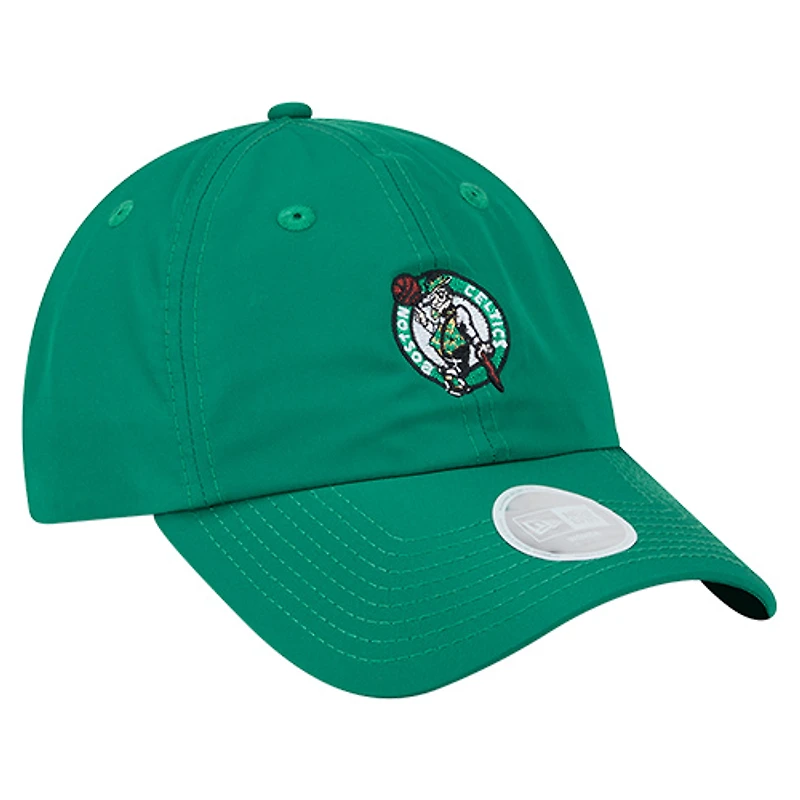 Casquette New Era Kelly Green Boston Celtics 9FORTY pour femme, style flex queue de cheval.