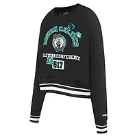 Sweat-shirt court Pro Standard noir pour femme avec code régional des Boston Celtics