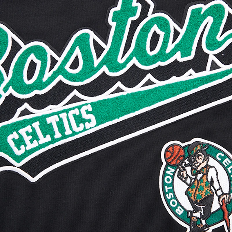T-shirt petit ami Pro Standard noir Boston Celtics Script pour femmes