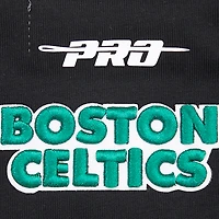 T-shirt petit ami Pro Standard noir Boston Celtics Script pour femmes