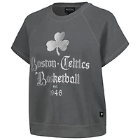 Sweat-shirt à manches courtes raglan en polaire brodée The Wild Collective pour femmes, gris, Boston Celtics