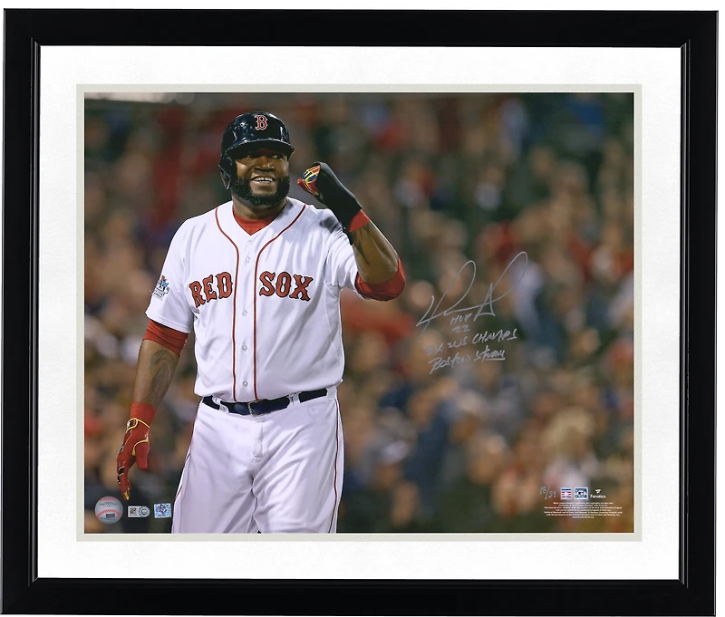 Photo dédicacée de David Ortiz (Red Sox de Boston), poing levé, 40 x 50 cm, avec plusieurs inscriptions - Édition limitée à 34 exemplaires