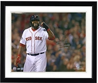 Photo dédicacée de David Ortiz (Red Sox de Boston), poing levé, 40 x 50 cm, avec plusieurs inscriptions - Édition limitée à 34 exemplaires