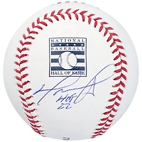 Balle de baseball autographiée par David Ortiz des Red Sox de Boston, arborant le logo du Temple de la renommée et l'inscription « HOF 22 ».