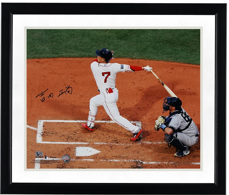 Photo dédicacée par Masataka Yoshida, joueur des Red Sox de Boston, en maillot blanc (40 x 50 cm) - Signature en kanji