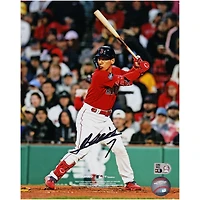 Photographie autographiée de Masataka Yoshida des Red Sox de Boston en train de frapper, format vertical, 20 x 25 cm