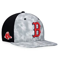 Men's Majestic Gray Boston Red Sox Smoke Dye Snapback Hat