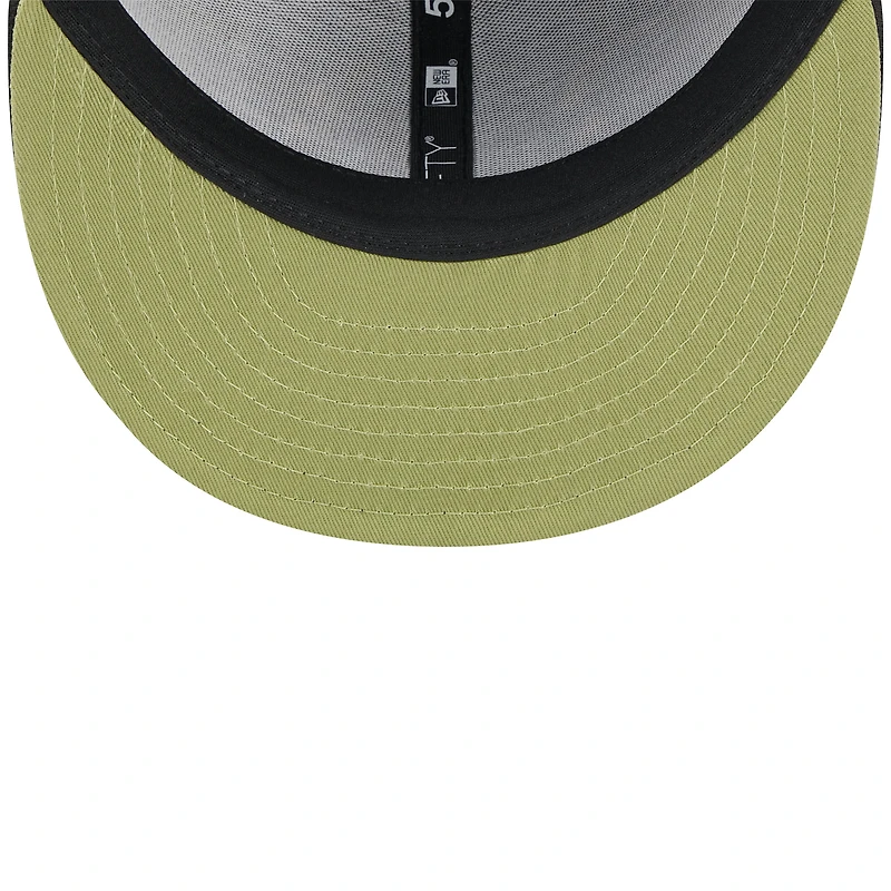 Casquette ajustée 59FIFTY pour la Journée des forces armées 2024 New Era noire Red Sox de Boston hommes