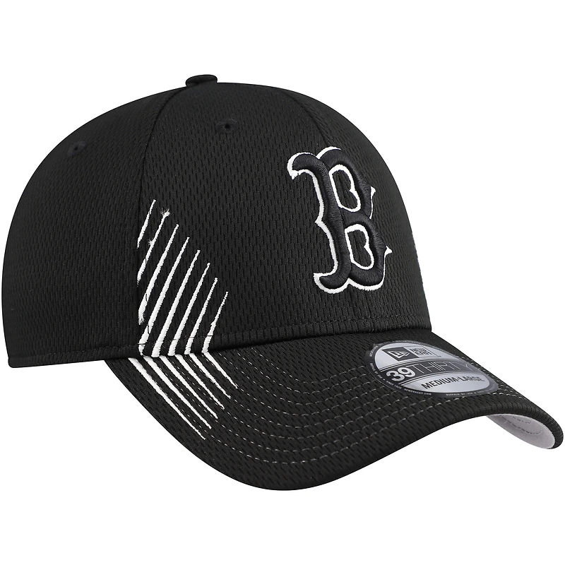Men's New Era Black Boston Red Sox Active Dash Mark 39THIRTY Flex Hat