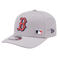 Casquette ajustable New Era grise Boston Red Sox 9SEVENTY perforée au laser pour homme