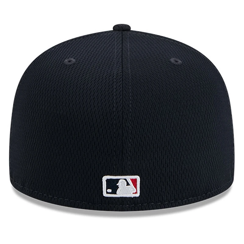 Casquette ajustée MLB Clubhouse 59FIFTY Boston Red Sox 2025 New Era pour homme bleu marine
