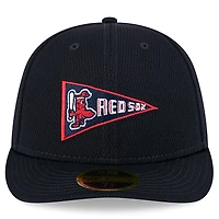 Casquette ajustée 59FIFTY Boston Red Sox 2025 MLB Clubhouse Low Profile New Era pour homme bleu marine