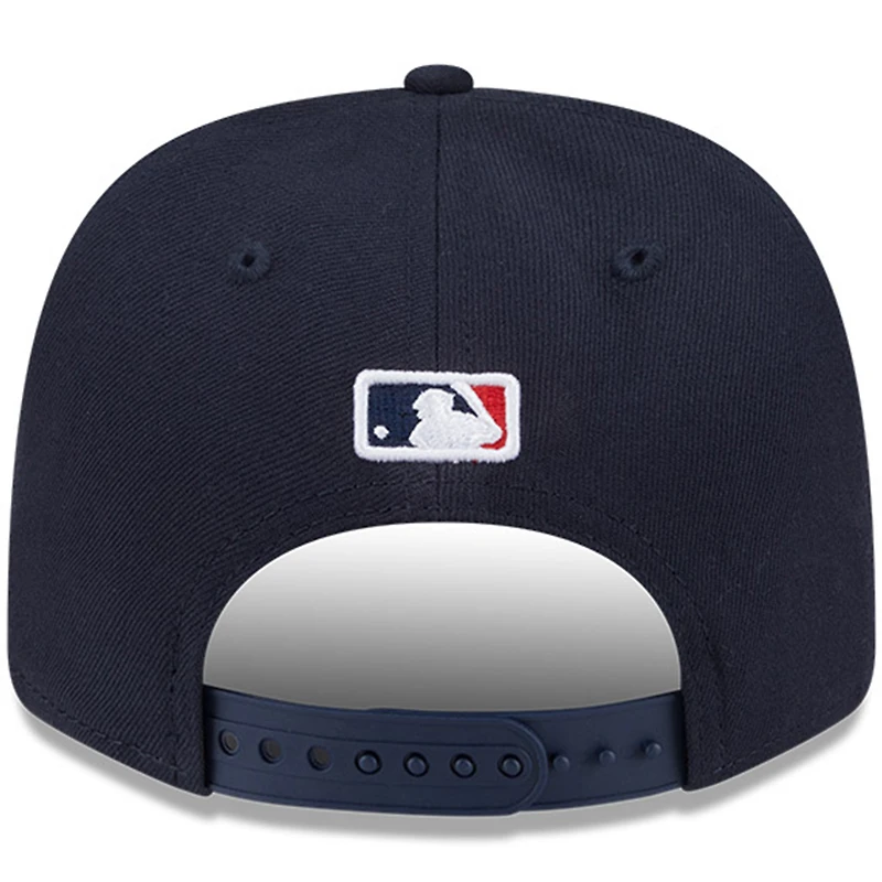 Casquette ajustable New Era 9SEVENTY bleu marine Boston Red Sox Player Replica pour homme