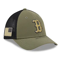 Casquette New Era pour homme, couleur olive, Boston Red Sox, édition spéciale 2026, Journée des forces armées, modèle 39THIRTY M-Crown Flex