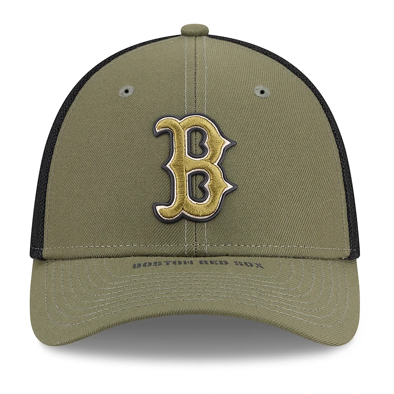 Casquette New Era pour homme, couleur olive, Boston Red Sox, édition spéciale 2026, Journée des forces armées, modèle 39THIRTY M-Crown Flex