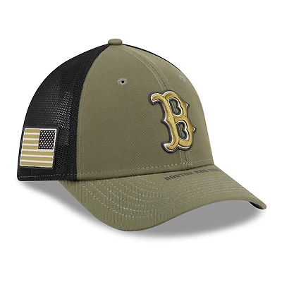 Men's New Era Olive Boston Red Sox 2026 Armed Forces Day 39THIRTY M-Crown Flex Hat