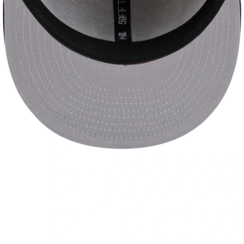 Casquette ajustée New Era 59FIFTY pour homme, couleur beige, motif Boston Red Sox et autocollant fruit.