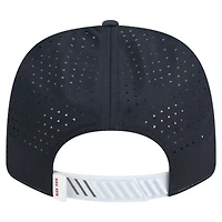 Casquette ajustable New Era 9SEVENTY blanche/bleu marine Boston Red Sox Established Patch pour homme